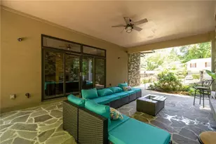 643 Larchmont Cir NW, Atlanta, GA 30318 - Photo 22