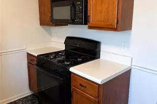 279 Blue Heron Dr, Jonesboro, GA 30238 - Photo 2