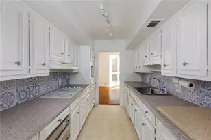 49 Willow Glen, Sandy Springs, GA 30342 - Photo 10