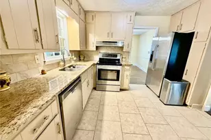 665 Arnold Rd, Lawrenceville, GA 30044 - Photo 12