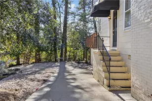 613 Pelham Rd NE, Atlanta, GA 30324 - Photo 22