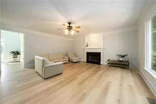 7450 Glenmaura Way, Suwanee, GA 30024 - Photo 18