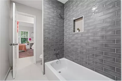 682 Montglade Court, Suwanee, GA 30024 - Photo 18
