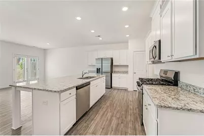 649 Isom Walk, Suwanee, GA 30024 - Photo 6