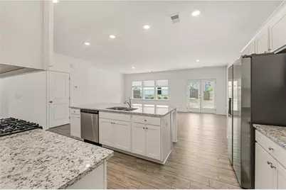 649 Isom Walk, Suwanee, GA 30024 - Photo 10