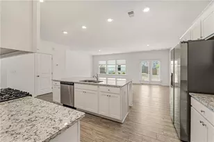 649 Isom Walk, Suwanee, GA 30024 - Photo 10