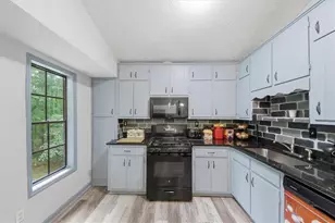 3055 Malvern Dr, Snellville, GA 30039 - Photo 10