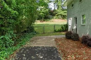 212 Sherwood Dr, Calhoun, GA 30701 - Photo 46