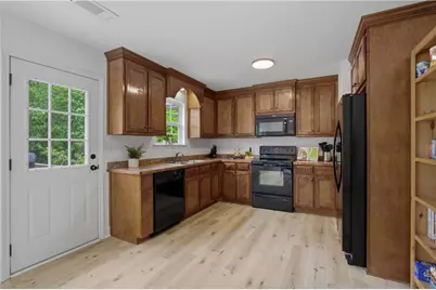 5458 Latham Manor Drive, Gainesville, GA 30506 - Photo 12
