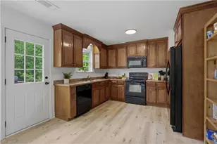 5458 Latham Manor Dr, Gainesville, GA 30506 - Photo 12