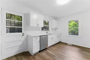 2036 McPherson Dr, East Point, GA 30344 - Photo 14