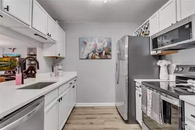 3655 Habersham Road NE #B148, Atlanta, GA 30305 - Photo 6
