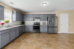 2760 Rusticwood Dr, Snellville, GA 30078 - Photo 16