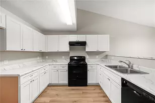 6753 Merrywood Dr, Fairburn, GA 30213 - Photo 8