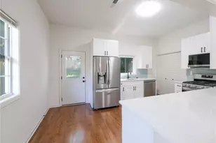 1402 Graham St, Atlanta, GA 30310 - Photo 12
