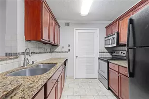 640 Granville Ct, Atlanta, GA 30328 - Photo 14
