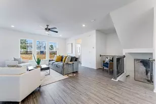 2723 Dreycott Ln, Lawrenceville, GA 30043 - Photo 2