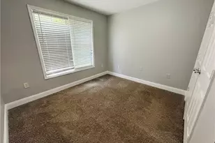 2035 Lois Pl, Atlanta, GA 30318 - Photo 10