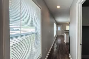 2035 Lois Pl, Atlanta, GA 30318 - Photo 2