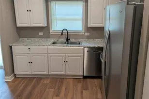 957 Hemingway Rd, Stone Mountain, GA 30088 - Photo 2