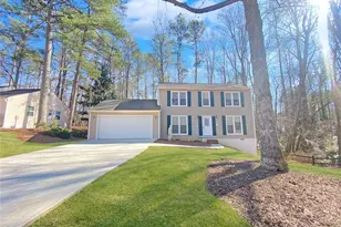 860 Crab Orchard Dr, Roswell, GA 30076 - Photo 4