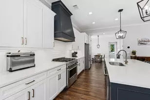 1822 Commons Cir, Brookhaven, GA 30341 - Photo 10