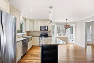 2697 S Arbor Dr S, Marietta, GA 30066 - Photo 12