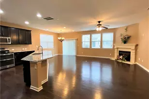 2186 Hillview Dr NE, Atlanta, GA 30329 - Photo 10