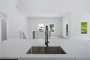 2009 Kenwood Pl SE, Smyrna, GA 30082 - Photo 6