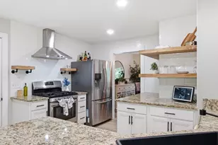 128 Lakeview Ln, Hiram, GA 30141 - Photo 2