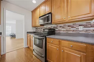910 Park Knoll Ct, Lawrenceville, GA 30043 - Photo 12