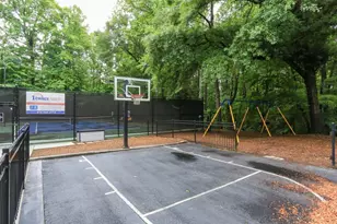 1170 Pine Ridge Rd NE, Atlanta, GA 30324 - Photo 44