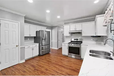 3760 Peachbluff Court, Duluth, GA 30097 - Photo 4