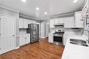 3760 Peachbluff Ct, Duluth, GA 30097 - Photo 4