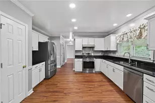 3760 Peachbluff Ct, Duluth, GA 30097 - Photo 4