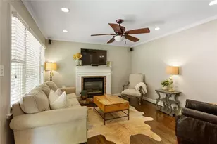 927 Flagler Cir, Smyrna, GA 30080 - Photo 2