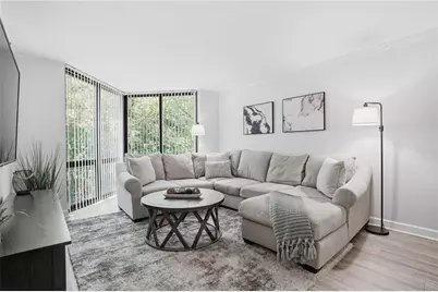 2870 Pharr Court South NW #207, Atlanta, GA 30305 - Photo 4