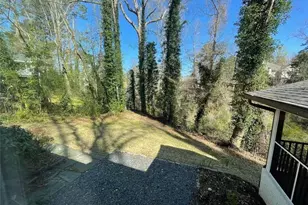 370 Herrington Dr NE, Atlanta, GA 30342 - Photo 18
