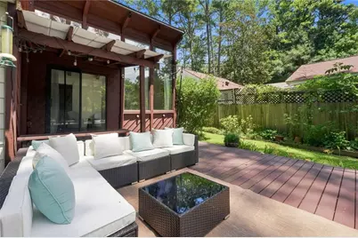 1137 Kingsley Circle NE, Atlanta, GA 30324 - Photo 2
