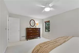 126 E Lake Dr, Roswell, GA 30075 - Photo 16