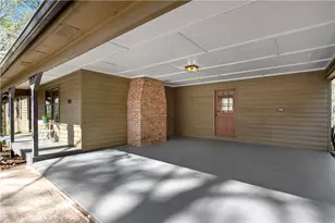 126 E Lake Dr, Roswell, GA 30075 - Photo 30