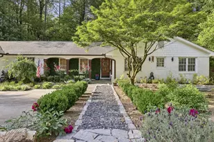 1905 Gainsborough Dr, Chamblee, GA 30341 - Photo 10