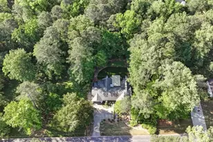 1905 Gainsborough Dr, Chamblee, GA 30341 - Photo 8