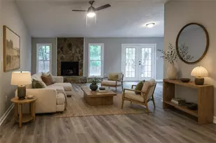 240 Kristie Ln, Roswell, GA 30076 - Photo 2