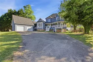 1910 Hancock Rd, Demorest, GA 30535 - Photo 6