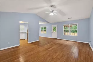 466 Raymond Dr, Winder, GA 30680 - Photo 8