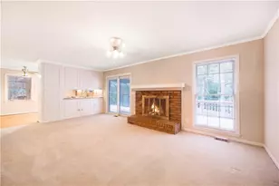 360 Barkshire Ln, Roswell, GA 30076 - Photo 10