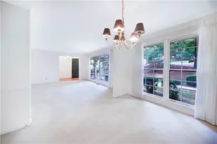 360 Barkshire Ln, Roswell, GA 30076 - Photo 8