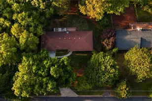 360 Barkshire Ln, Roswell, GA 30076 - Photo 4