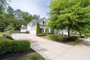 4145 Williams Point Dr, Cumming, GA 30028 - Photo 4